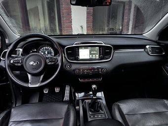 KIA Sorento 2.2 CRDI 147kw, 6st. manuál - 9