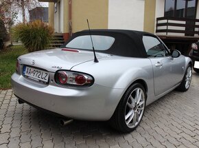 • MAZDA MX-5 1.8i,  93 kW, benzín, 5-st. manuál, r.v. 2006 • - 9