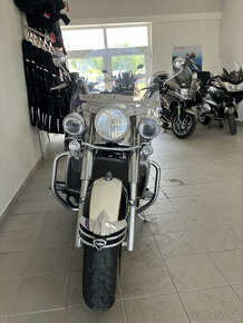 Triumph Rocket III Touring - 9