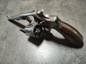 Revolver Smith and Wesson MODEL 10 - MILITARY - 9