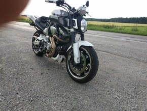 Yamaha MT01 - 9