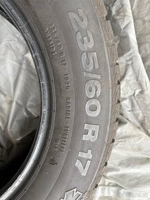 235/60R17 zimné - 9