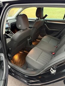 Škoda octavia combi 2.0tdi dsg STYLE PLUS - 9