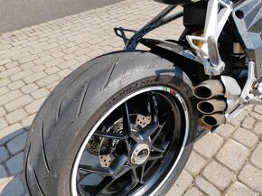 MV Agusta F3 - 9