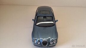 1:18 JAGUAR S-TYPE - 9