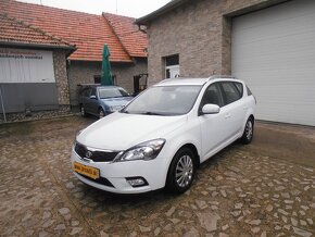 Kia Cee´d 1.6 CRDi VGT EX - 9