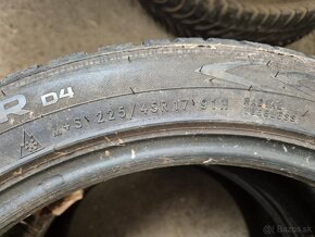 225/45 r17 zimné 4 ks NOKIAN dezén 8,5 - 7,8 mm - 9