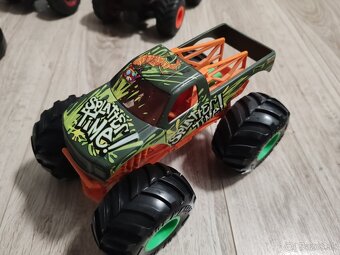 Autíčka monster truck - 9