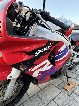 HONDA CBR 900 RR SC33 - 9