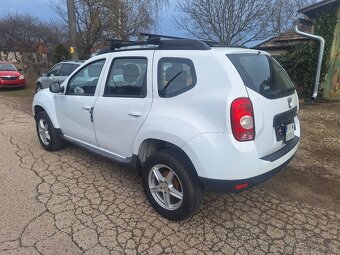 DACIA DUSTER 1,6 BENZÍN 4X4 ROK 2011 - 9