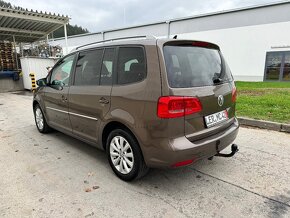 Volkswagen Touran 2.0TDI 103kw DSG HIGHLINE - 9