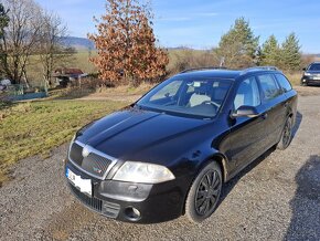 Škoda Octavia Combi 2.0 TDI RS - 9