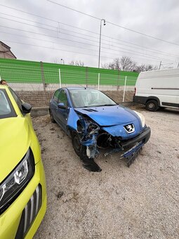 Peugeot 206 LPG, poškodené - 9