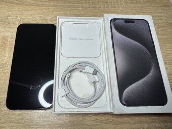 Apple iPhone 15 Pro Max 256GB Black Titanium - 9