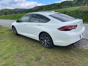 Opel Insignia 2.0 CDTI - 9