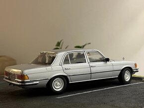 1:18 Mercede-Benz 450 SEL 6.9 (W116) Silver - Revell - 9