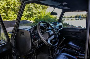 Land Rover Defender 110 2.4 SW S - 9