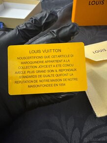 Louis Vuitton wallet - 9