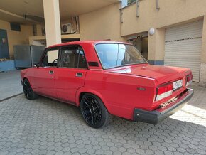 Lada 2107 - 9