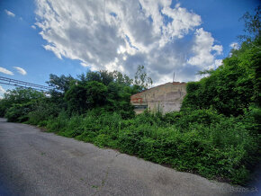 Na predaj pozemok s nebytovou budovou, Michalovce,  18 191 m - 9