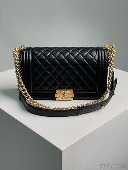 Kabelka Chanel Medium Boy Black/Gold Caviar RHW - 9