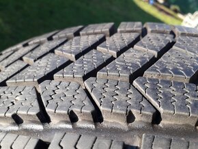 205/60 r16 zimne pneumatiky - 9