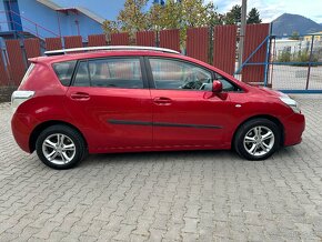 Toyota Verso 1.8i - 9