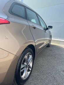 Predám Hyundai i30 combi 1.6 benzín 88kW - 9