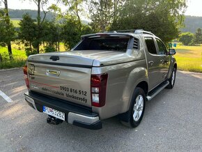 Isuzu D-max Double Cab Premium+ 4WD A/T - 9