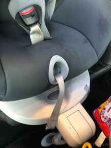 Britax Römer dualfix s isofix 0-18kg / 0-4 roky - 9