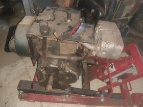 Motory Briggs & Stratton 11HP - 9