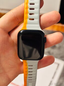 apple watch SE 2 - 9