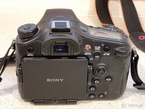 Sony a77m2 ILCA77M2, plne funkčný. Počet uzávierok 8 052 - 9