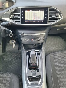 Peugeot 308 SW - 9