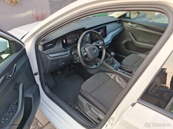 Škoda Octavia Combi 2.0 TDI 6M VIRTUAL ŤAŽNÉ - 9