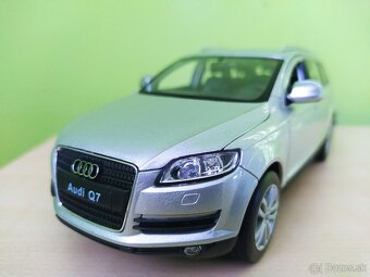 Predám tento Kovový model. Audi Q7 strieborná farba - 9