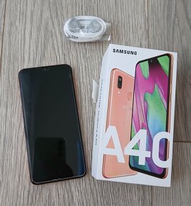 Samsung Galaxy A40 - 9