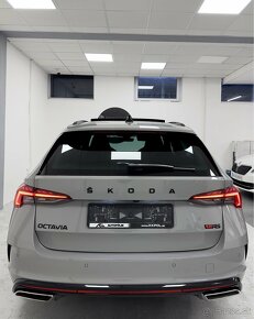 Škoda Octavia Combi RS 4X4 2.0 TDI 147 KW DSG Virtual/Matrix - 9