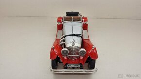 1:18 MERCEDES-BENZ SSK - 9