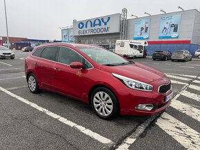 Kia cee'd sw 1.6 Benzín Automat - 9