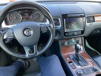 Predam VW Touareg V8, 4.2 TDi - 9