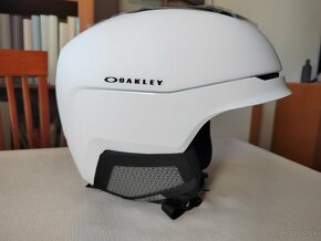 Lyžiarska prilba Oakley MOD5 - biela NOVÁ - 9