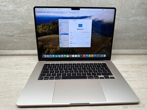 MacBook Air 15 (2024) M3 16 GB / 256 GB, záruka: 8.12.2025 - 9