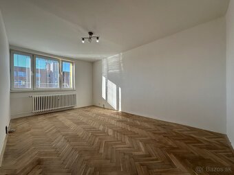 Na predaj 1-izbový byt v Čadci | 39 m² | 12. poschodie - 9