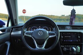 Volkswagen passat R-line B8 facelift 2021,IQ Light VR cocpit - 9