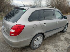 Škoda Fabia kombi II 1.6 16v - 9