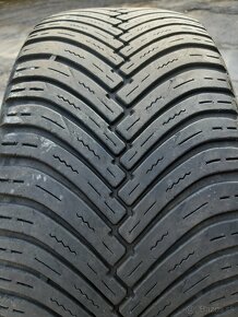 ZIMNE PNEUMATIKY 215/50r18 - 9