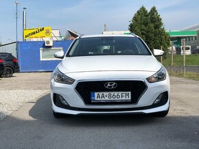 Hyundai i30 CW 1,6 CRDI 115 Classic,85kw,M6.5d..Kup.v SR. - 9