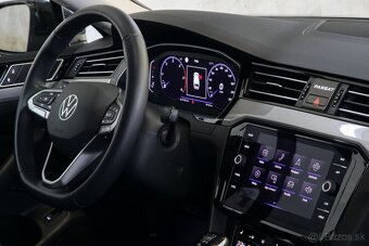 VW Passat Variant 2.0TDI 110kW IQ Light Kamera Kessy Manuál - 9