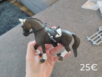 Schleich domceky,kone, serie - 9